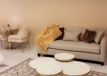 استديو بسرير ماستر وجلسة جانبية