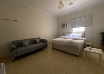 استديو بدخول ذاتي وسرير ماستر