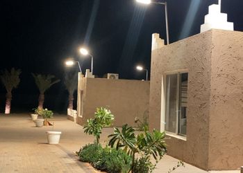 مزرعة بمناظر خلابة وجلسة خارجية 