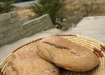 وحدة بمجلس وغرفة نوم وفناء خارجي