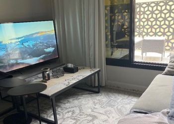 شقة بغرفتين نوم وصالة 
