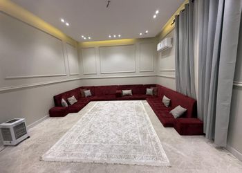 شقة بغرفتين نوم وأثاث هادئ