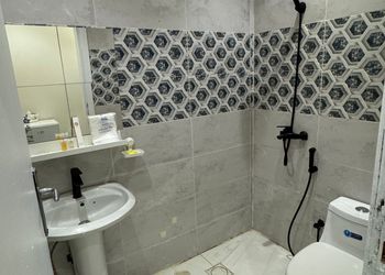 استديو بسرير ماستر وجلسة جانبية 