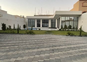 شاليه بصاله مطله على المسبح 