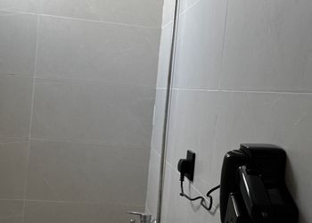 شقة بغرفتين نوم وغرفة جلوس 