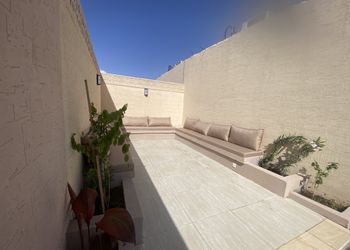 شاليه بمسطح اخضر