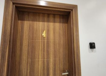 استديو بأثاث مريح وبسيط 