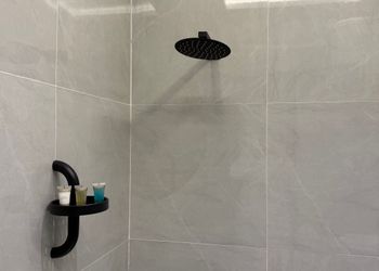 استديو بسرير ماستر وجلسة جانبية