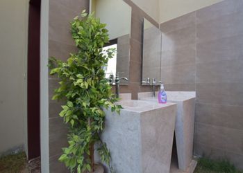 شاليه بركن شواء ,,مسطح اخضر, 