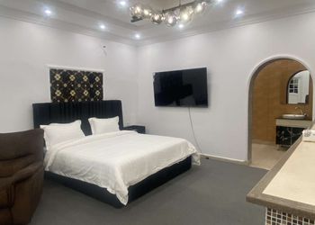 استديو بسرير ماستر ودخول ذاتي