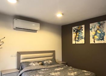 استراحة بمسطح اخضر ومجالس