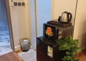 استديو بسرير ماستر وجلسة جانبية