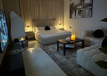 استديو بسرير ماستر وجلسة جانبية 