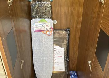 شقة بغرفة معيشة وغرفة نوم 
