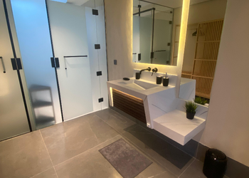 شالية بغرفة نوم مطله على المسبح