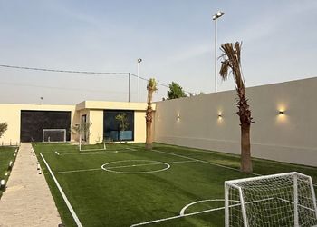 استراحة بجلسة خارجية و مسبح