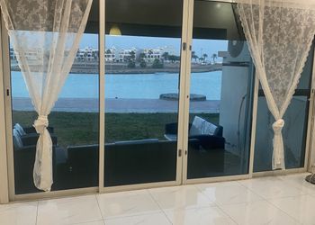 شاليه بإطلاله على البحر