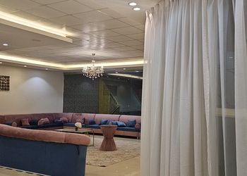 استراحة بمسطح اخضر