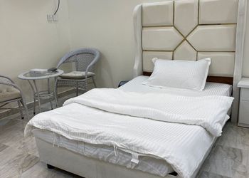 استديو هادئ بدخول ذاتي للرجال فقط