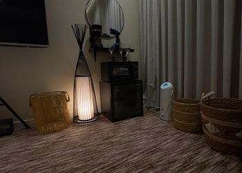 استديو فندقي راقي بجلسة جانبية 