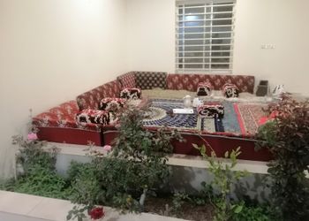 استراحة بغرفة نوم وجلسة خارجية 