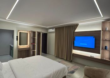 استديو بتصميم مودرن دخول ذاتي 