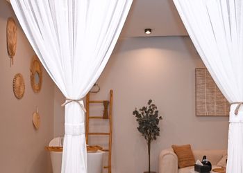 استديو واسع مع بانيو للأسترخاء