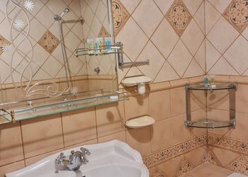 شقة بصالة وغرفة نوم دخول ذاتي 