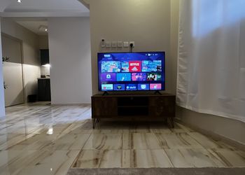 استديو بتصميم انيق ودخول ذاتي