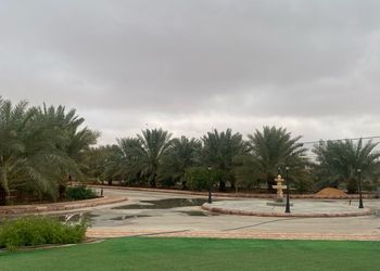 مزرعة بمناظر خلابة وجلسات خارجية 