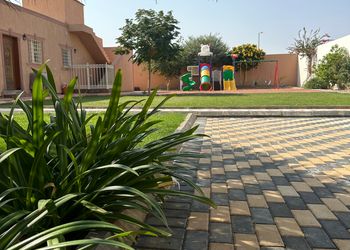استراحة بألعاب أطفال ومجالس