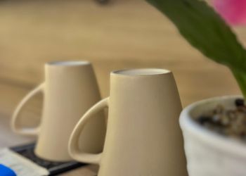 استديو بأثاث مريح وبسيط 