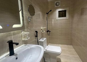 استديو بسرير ماستر وجلسة جانبية