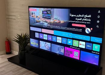 شقة بصالة مريحة وغرفة نوم 