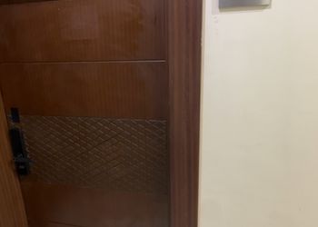 استديو بسرير ماستر وجلسة جانبية 