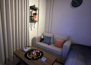استديو بسرير ماستر وجلسة جانبية 