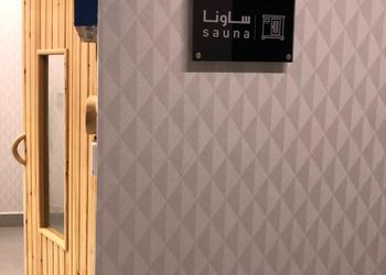 شقة بثلاث غرف نوم وصالة مريحة 