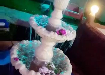 مزرعة بجلسات خارجية و ألعاب اطفال 