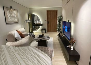 استديو هادئ بسرير ماستر 