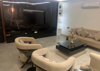 شقة بصالة وغرف نوم