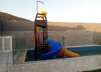 شاليه بألعاب مائية ومجالس