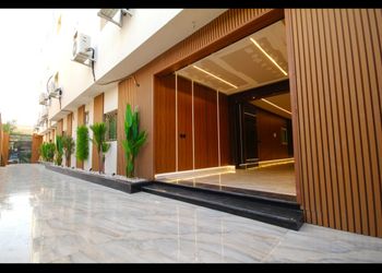 استديو بأثاث مريح وبسيط 