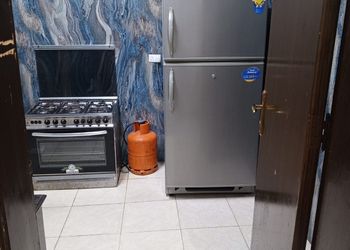 شقة بغرفة جلوس وغرفتين نوم 