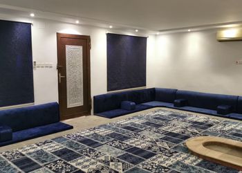 استراحة بمسبح خارجي 