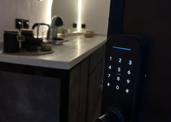 استديو بسرير ماستر ودخول ذاتي