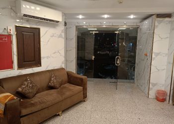 استديو بأثاث مريح وبسيط 