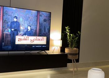 استديو بسرير ماستر وجلسة جانبية