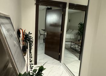 استديو بتصميم انيق ودخول ذاتي