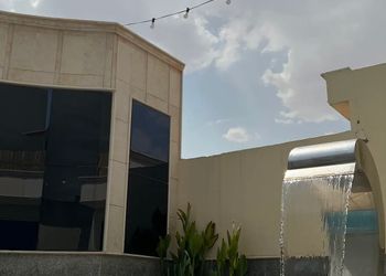شاليه بغرفتين نوم و جلسة خارجية