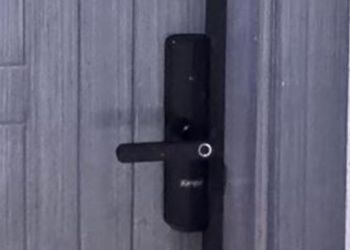 استديو بأثاث مريح وبسيط 